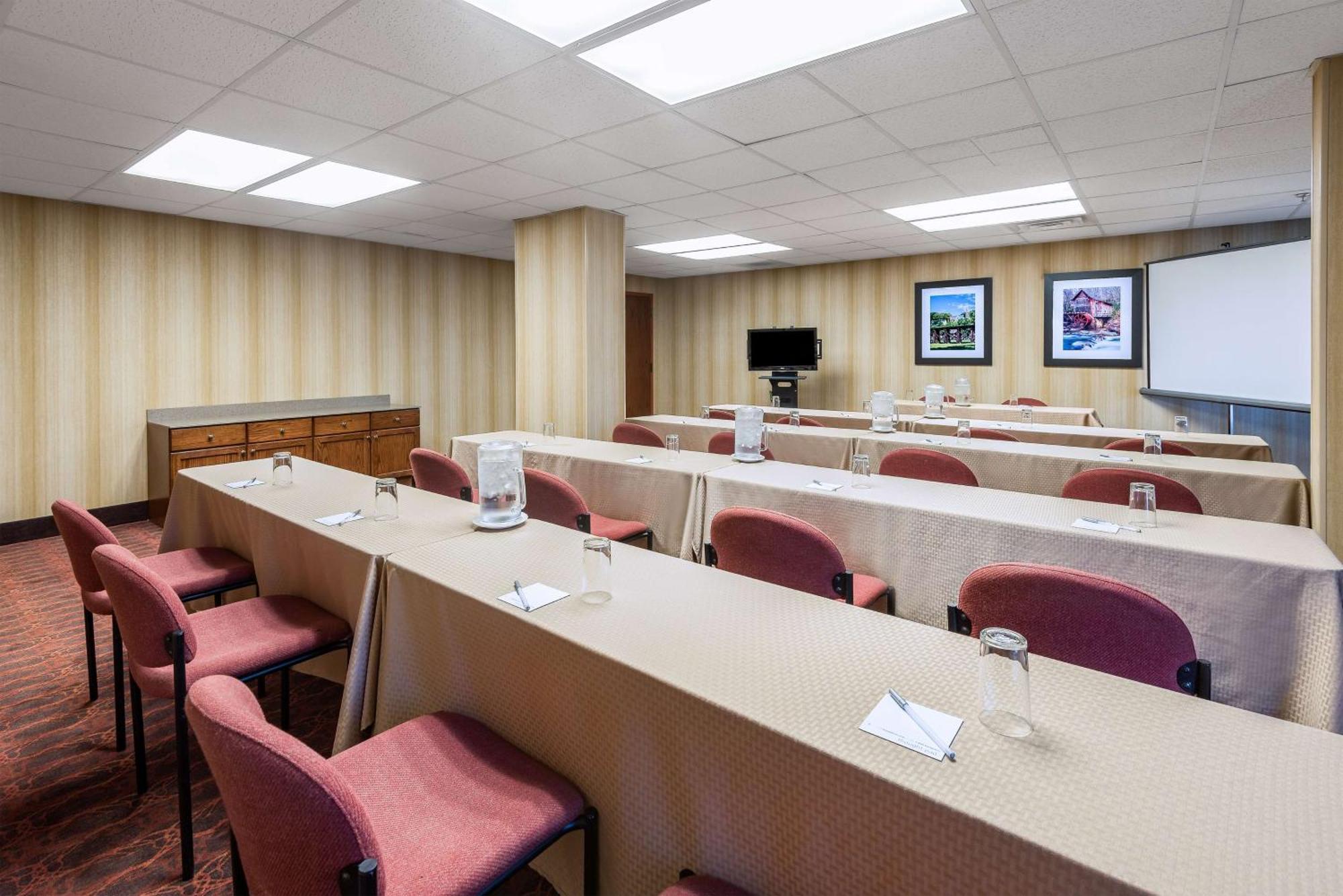 Hampton Inn Parkersburg/Mineral Wells Exterior foto