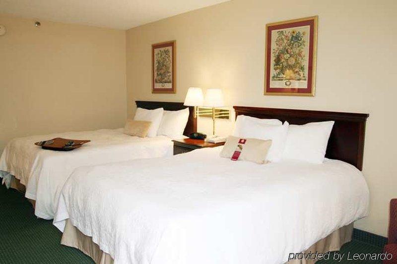 Hampton Inn Parkersburg/Mineral Wells Zimmer foto